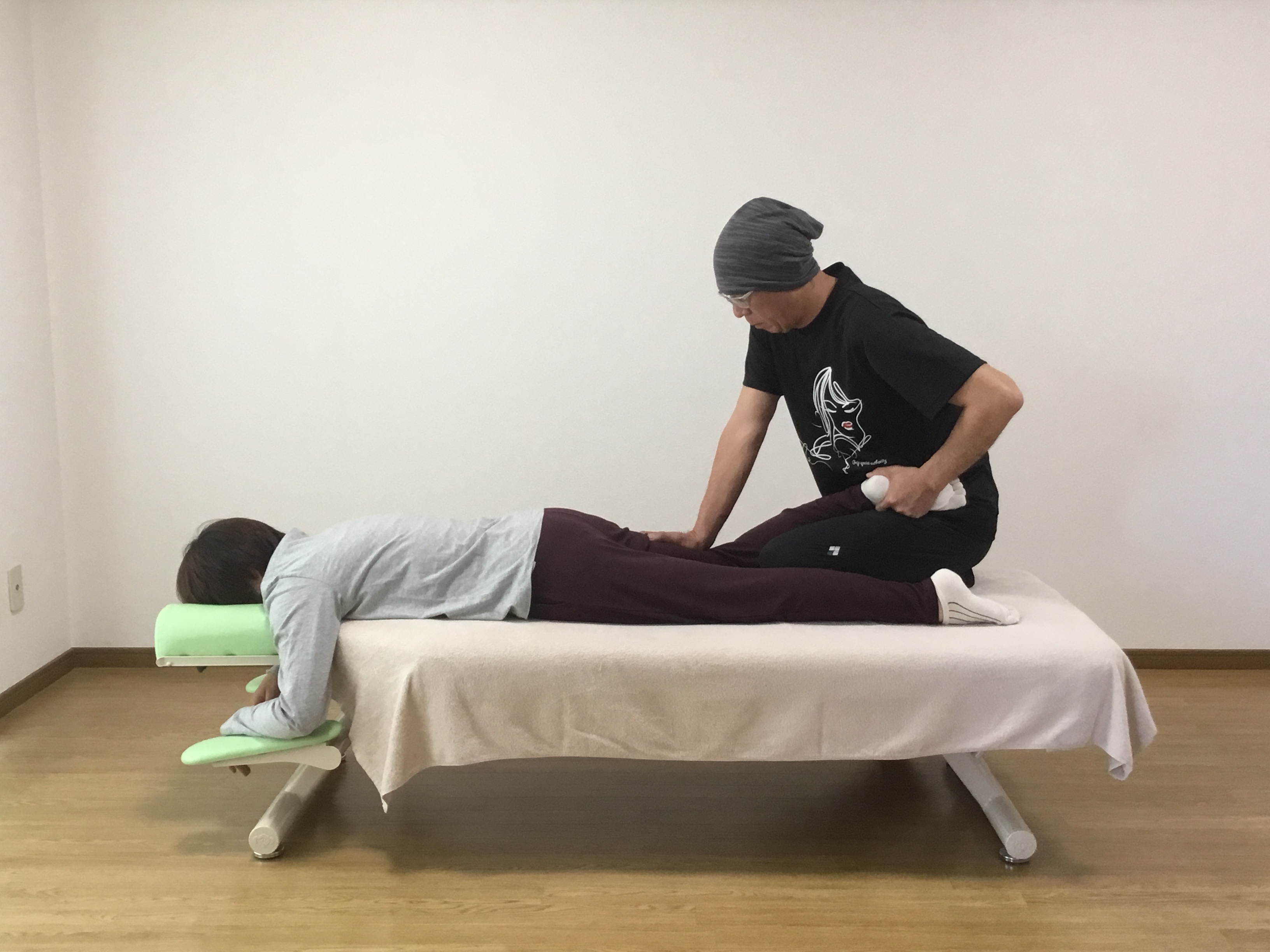 慢性腰痛に最も効果のある筋膜グリップテクニック