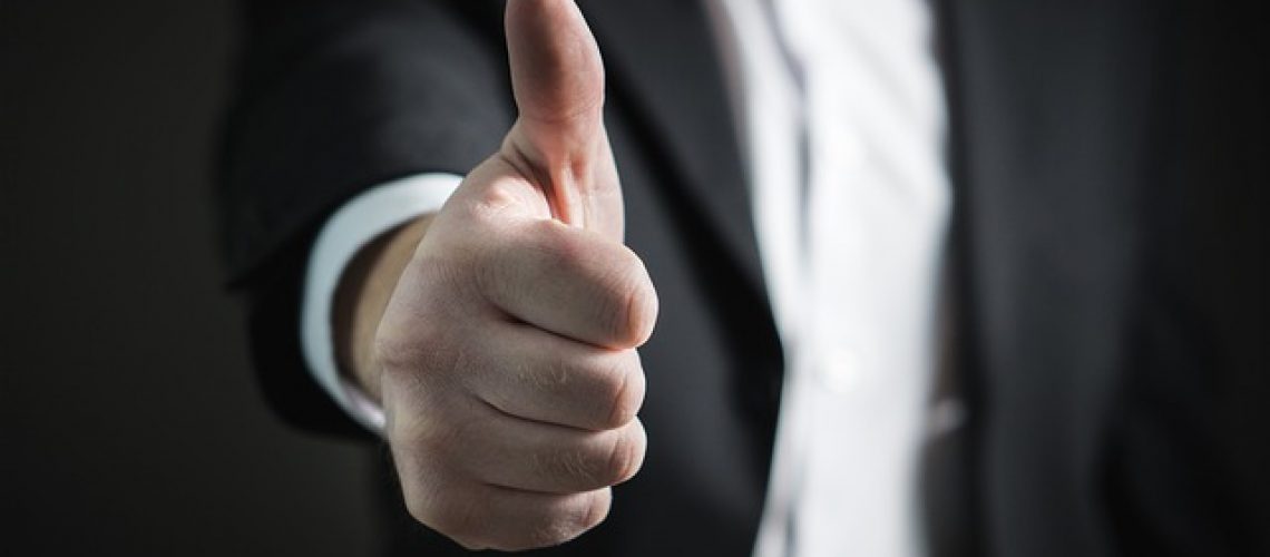 thumbs-up-2056022_640